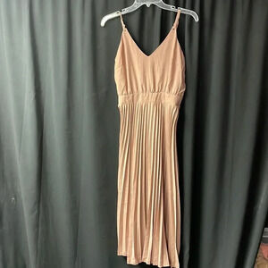 Blush Midi‎ Dress M